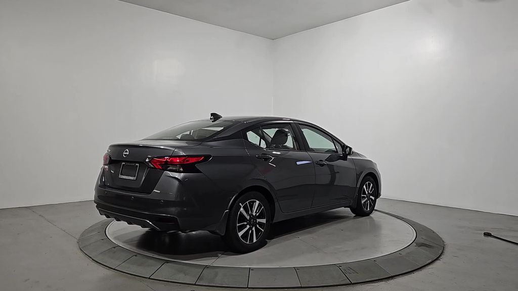 2025 Nissan Versa SV Image 5 of 29