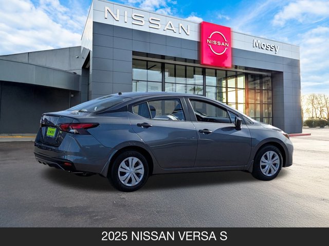 2025 Nissan Versa S Image 3 of 18