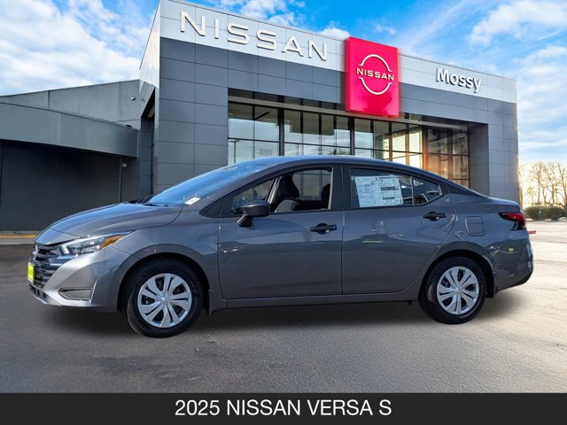 2025 Nissan Versa S Image 6 of 18
