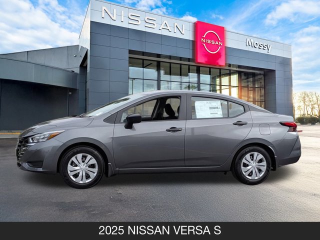 2025 Nissan Versa S Image 7 of 19
