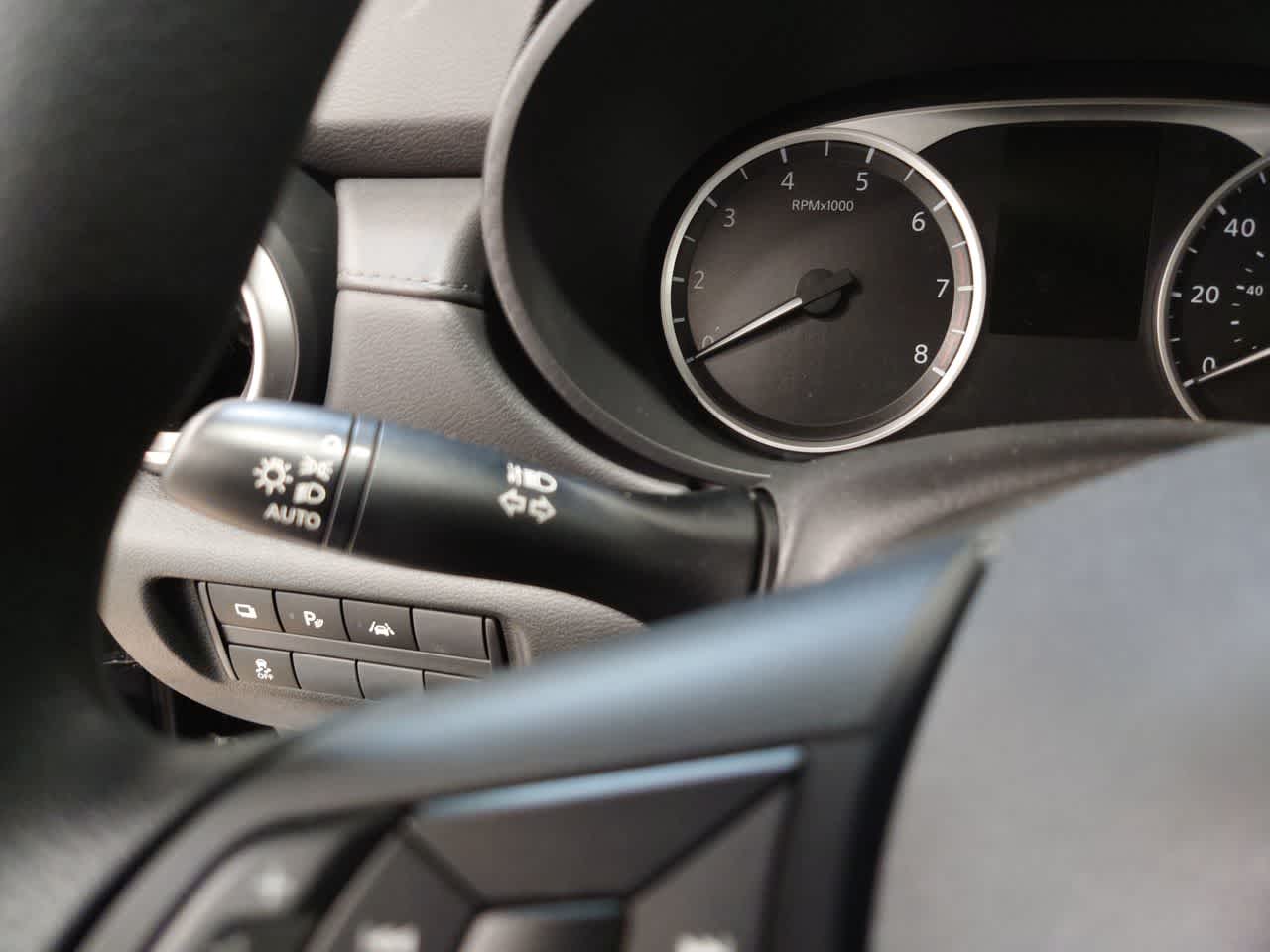 Vehicle image 18 of 40