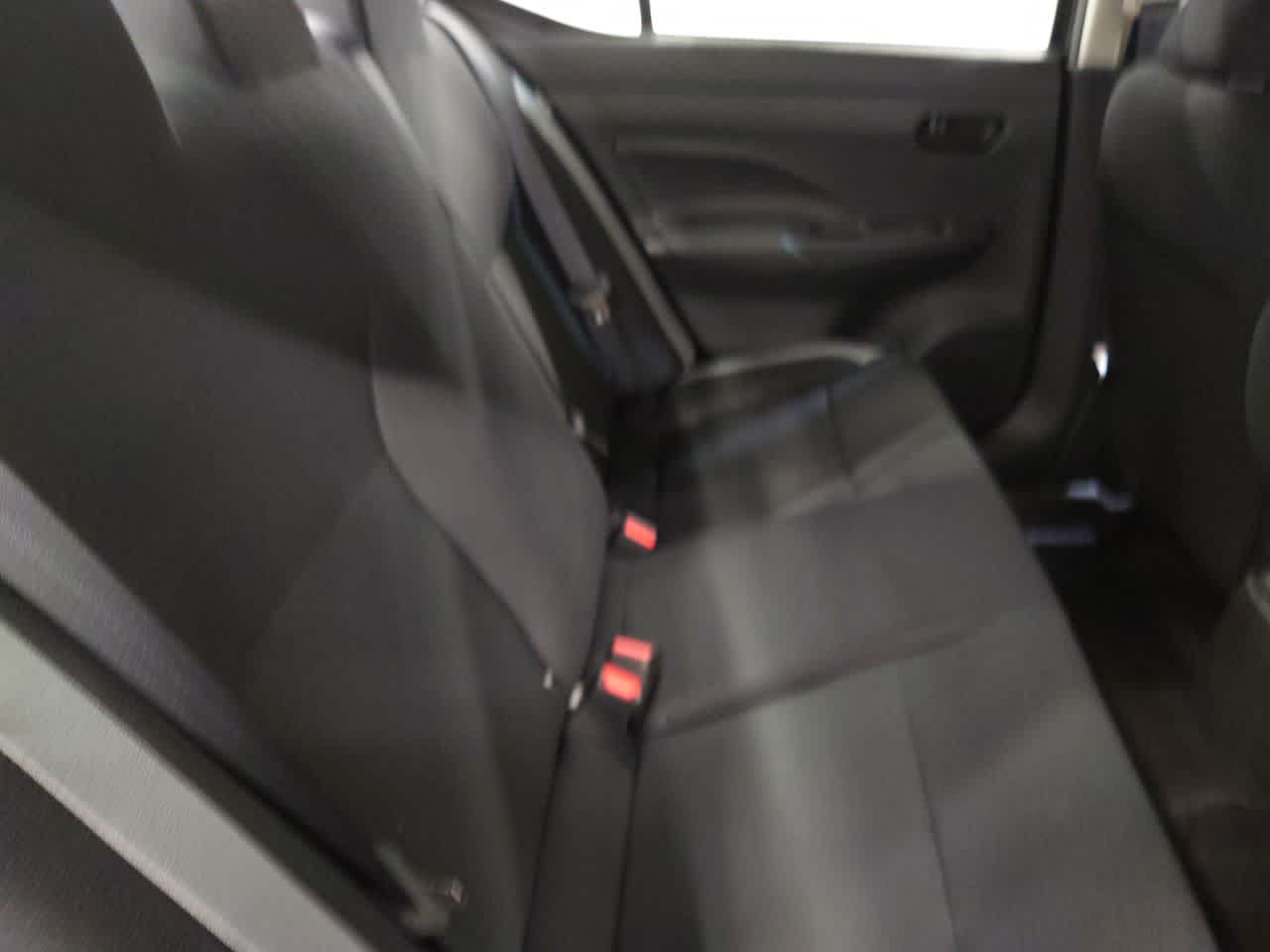 Vehicle image 34 of 40