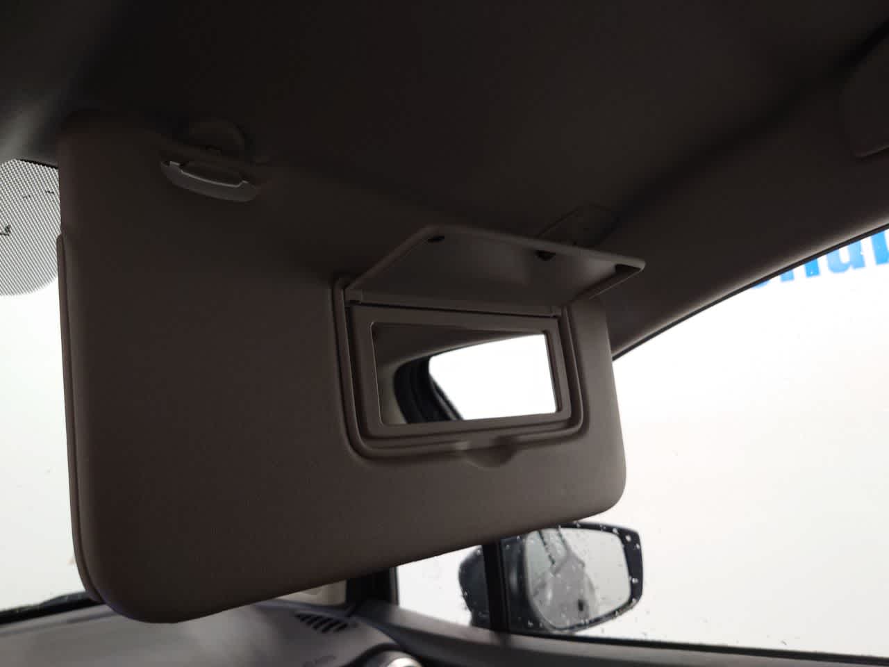 Vehicle image 31 of 40