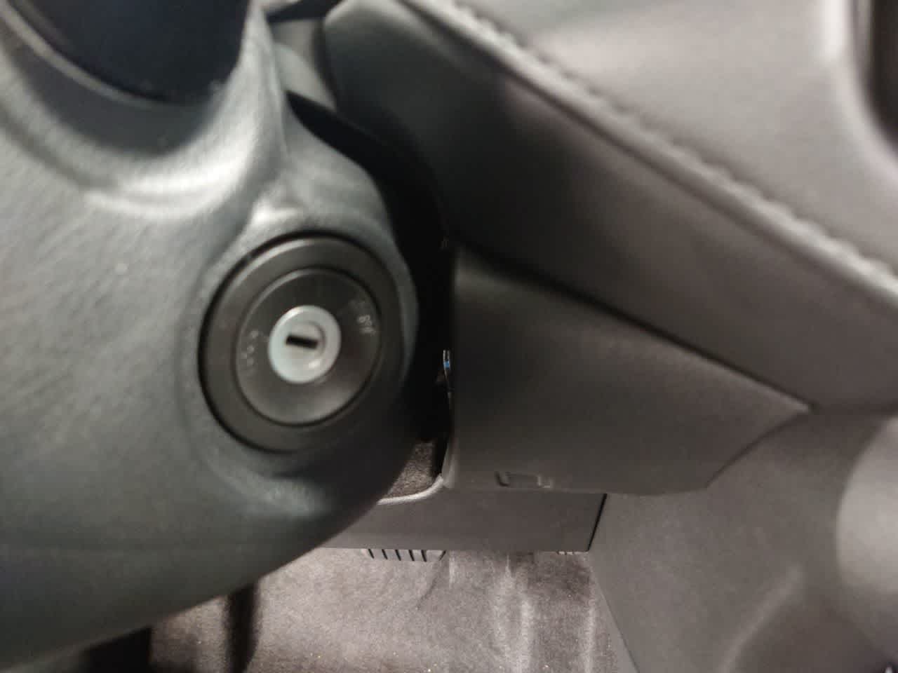 Vehicle image 17 of 40
