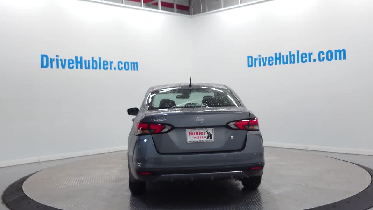 Vehicle image 7 of 40