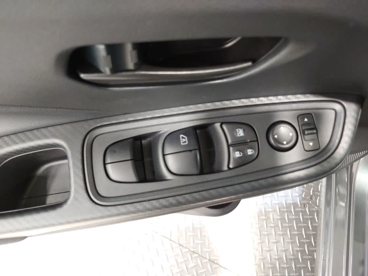 Vehicle image 12 of 40