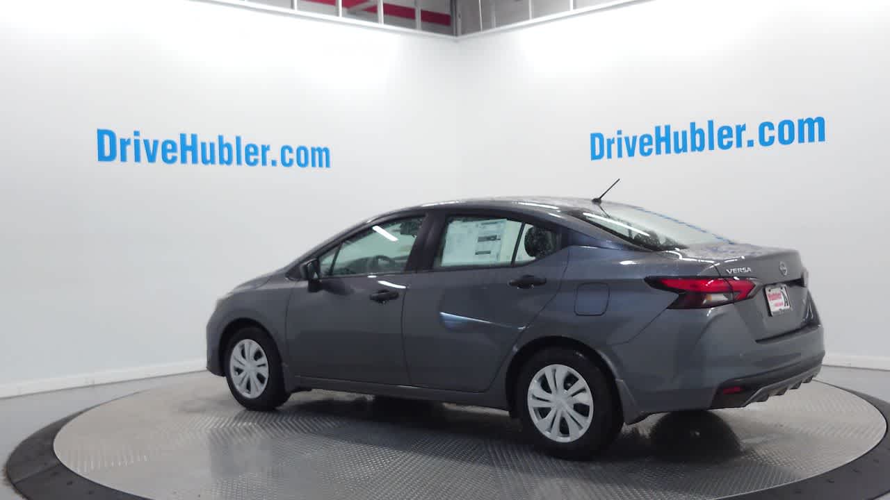 Vehicle image 8 of 40