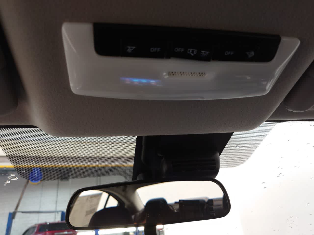 Vehicle image 29 of 40
