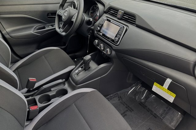 2025 Nissan Versa S Image 11 of 22