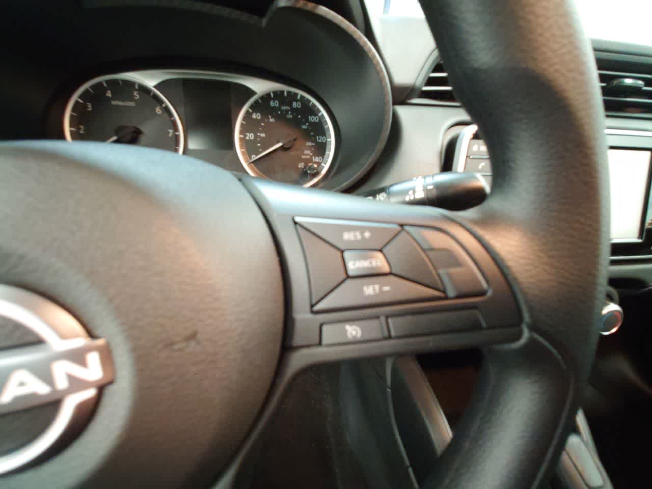 Vehicle image 21 of 41