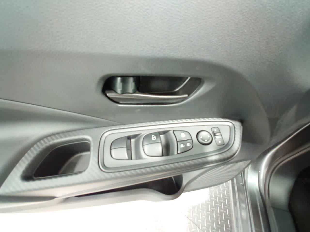 Vehicle image 12 of 41