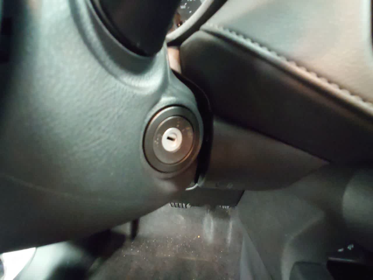 Vehicle image 17 of 41