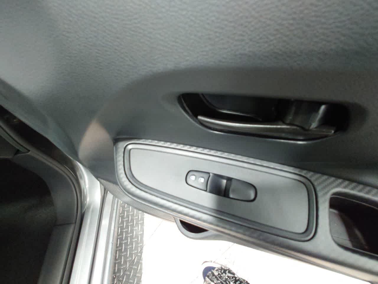 Vehicle image 34 of 41