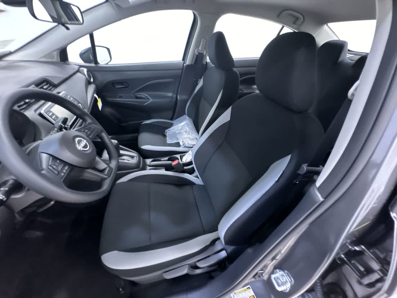 Vehicle image 16 of 40