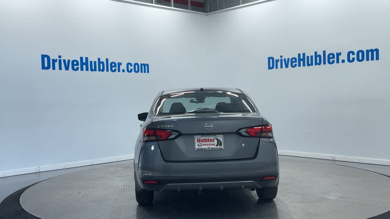 Vehicle image 8 of 40