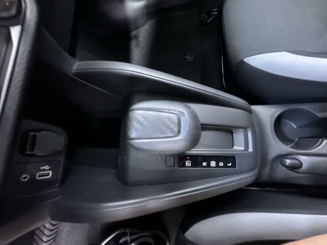 Vehicle image 26 of 40