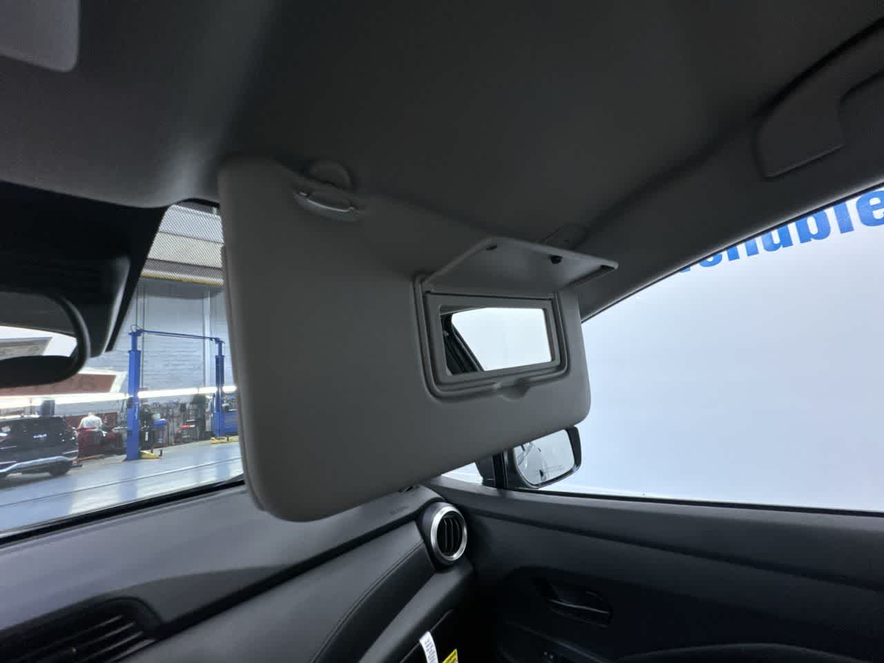 Vehicle image 20 of 40