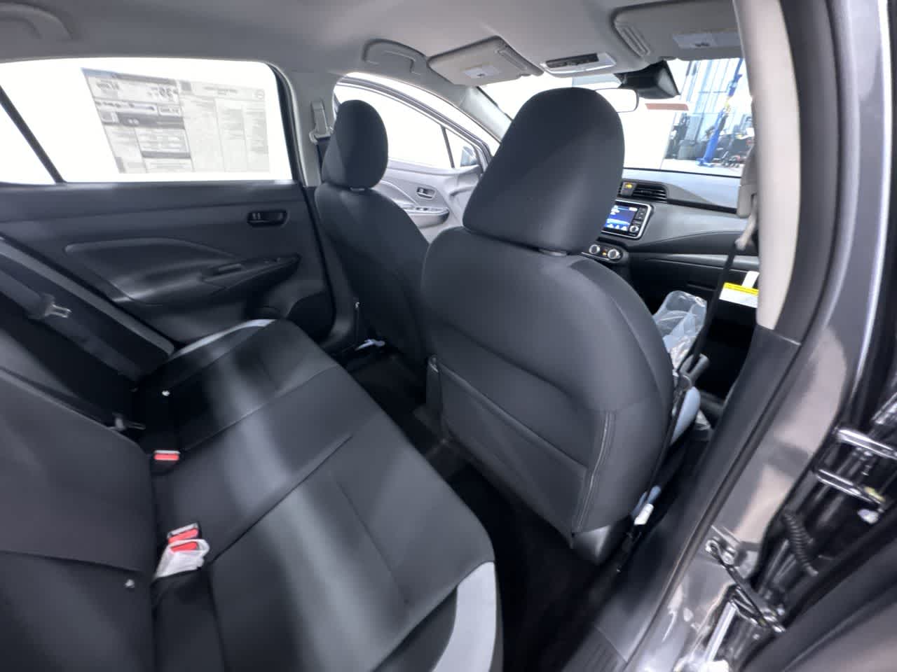 Vehicle image 15 of 40