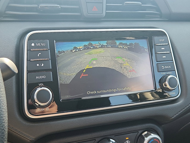 Vehicle image 11 of 16