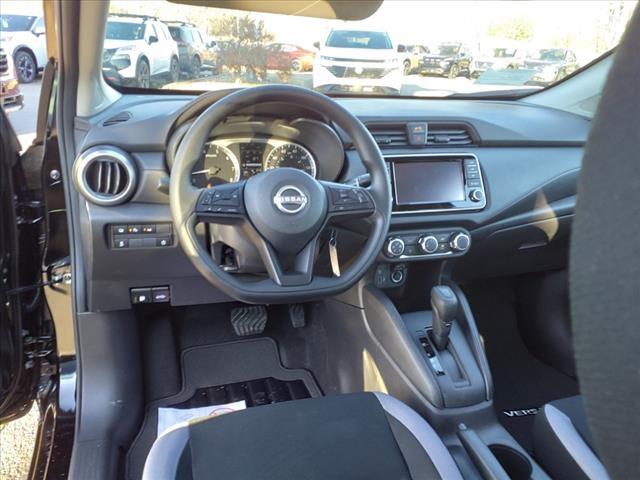 Vehicle image 9 of 13