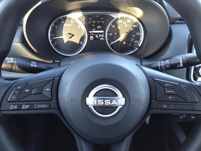 Vehicle image 10 of 13