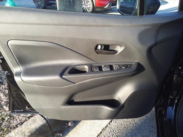 Vehicle image 6 of 13