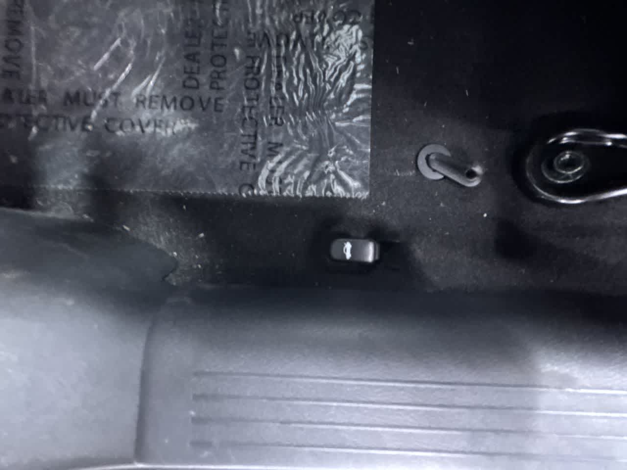 Vehicle image 37 of 40