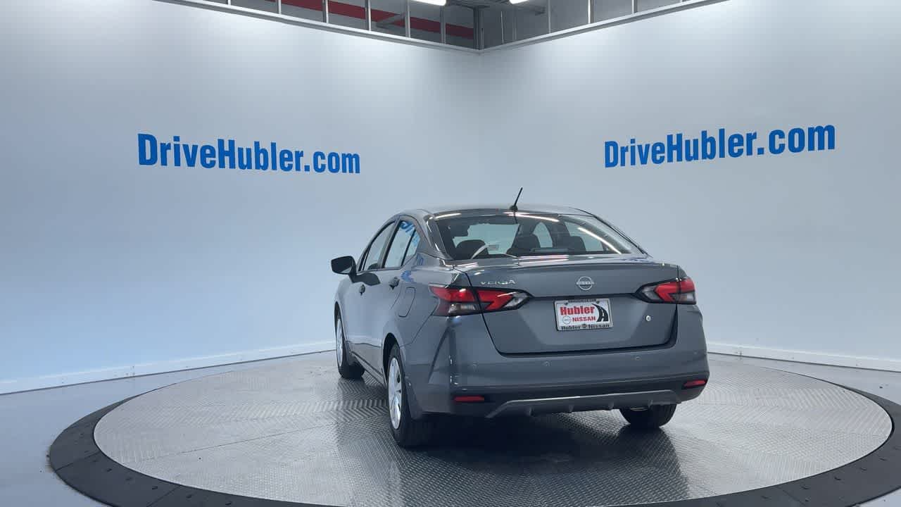 Vehicle image 8 of 40