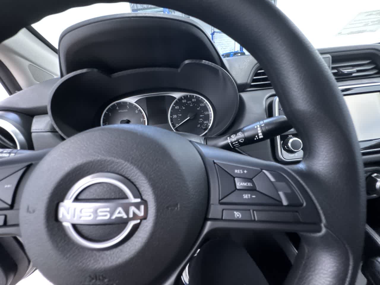 Vehicle image 20 of 40