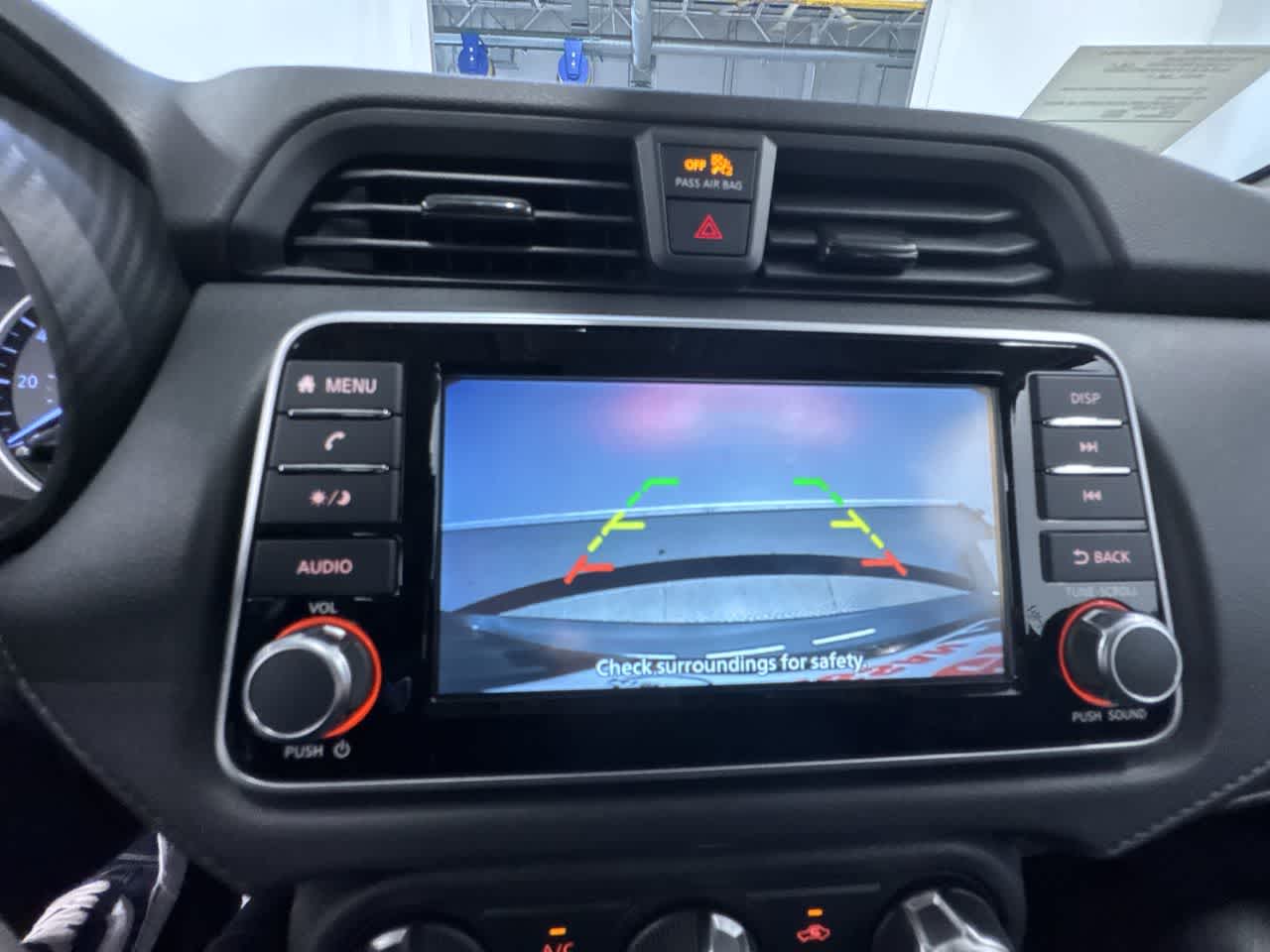 Vehicle image 22 of 40