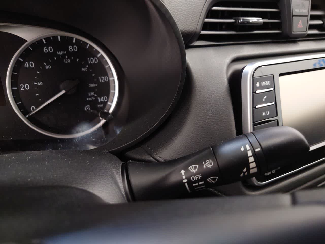 Vehicle image 19 of 40