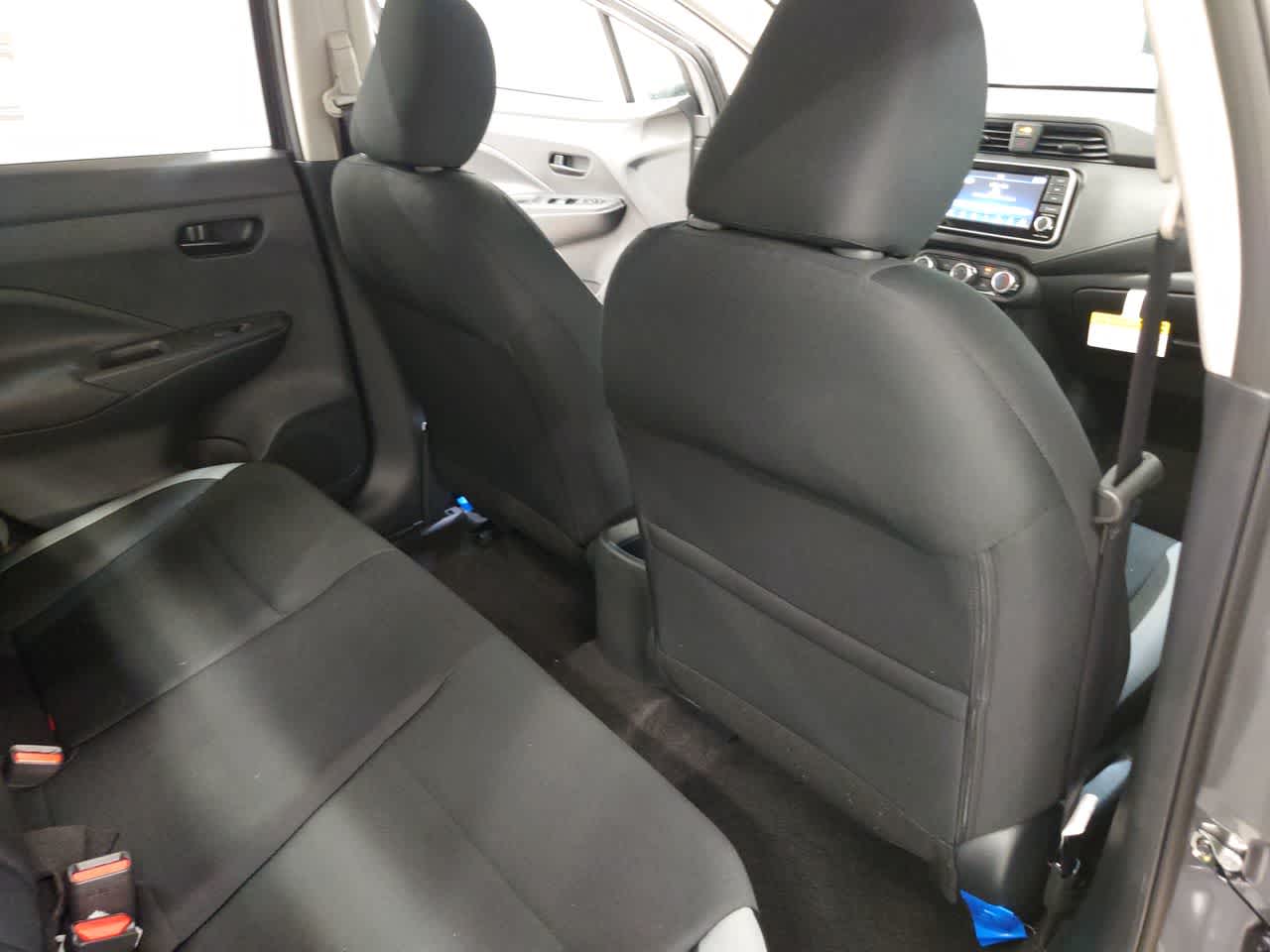 Vehicle image 36 of 40