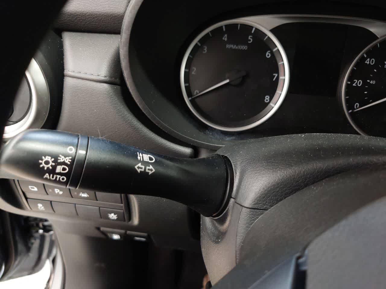 Vehicle image 18 of 40