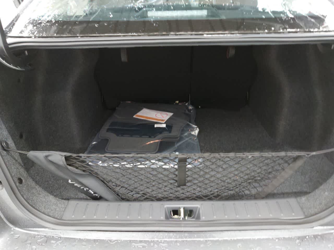 Vehicle image 38 of 40