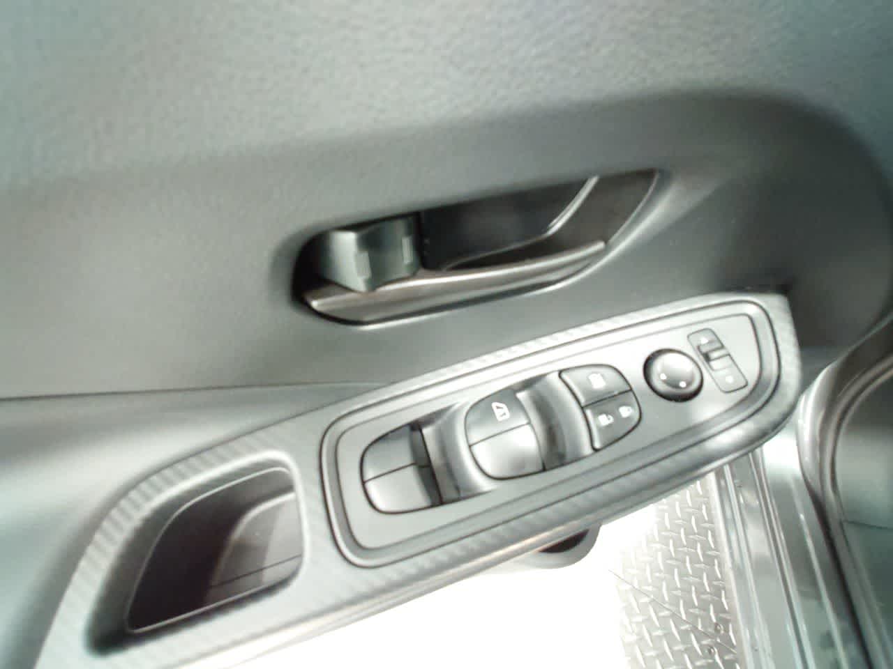 Vehicle image 12 of 40
