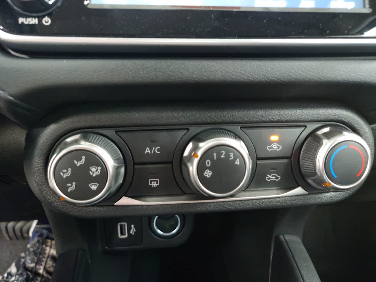 Vehicle image 26 of 40