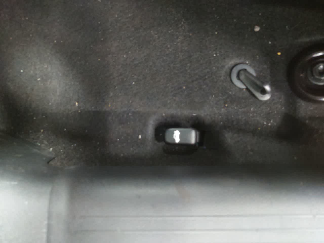 Vehicle image 39 of 40