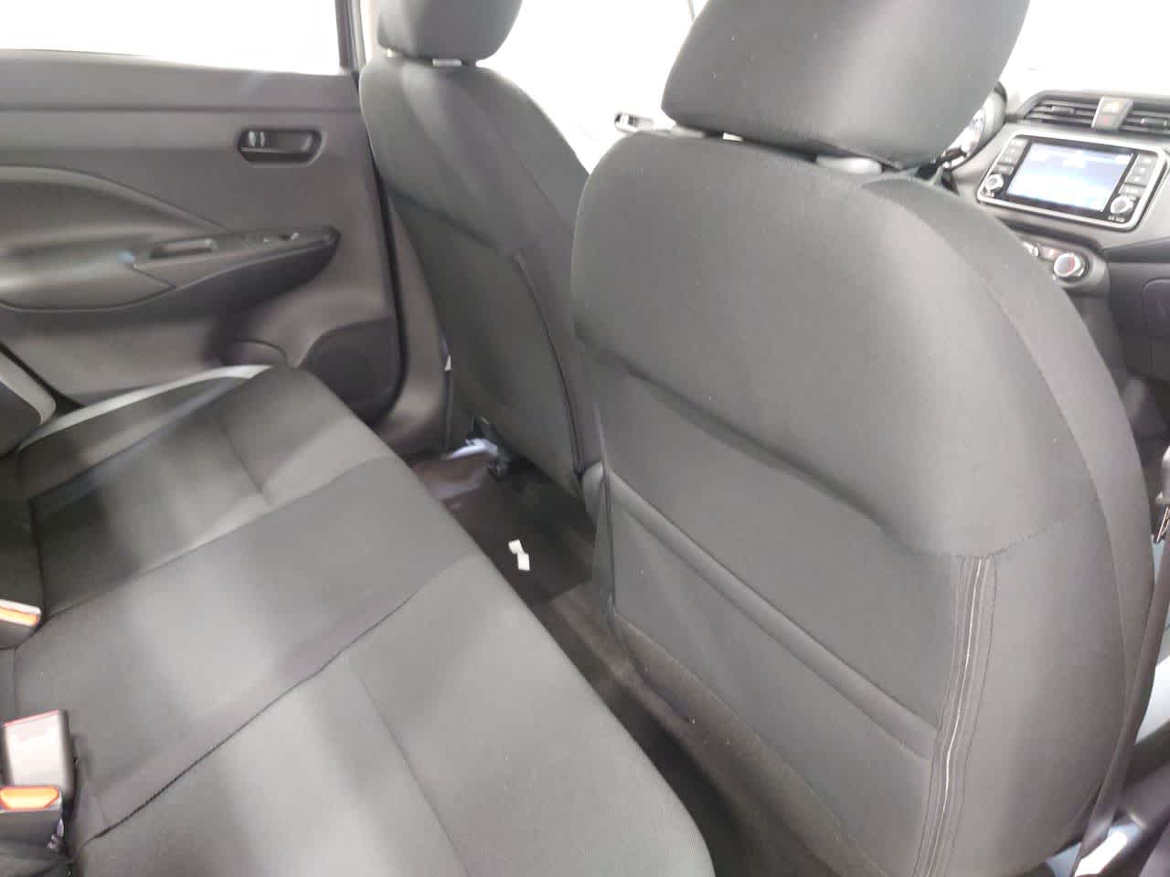 Vehicle image 36 of 40