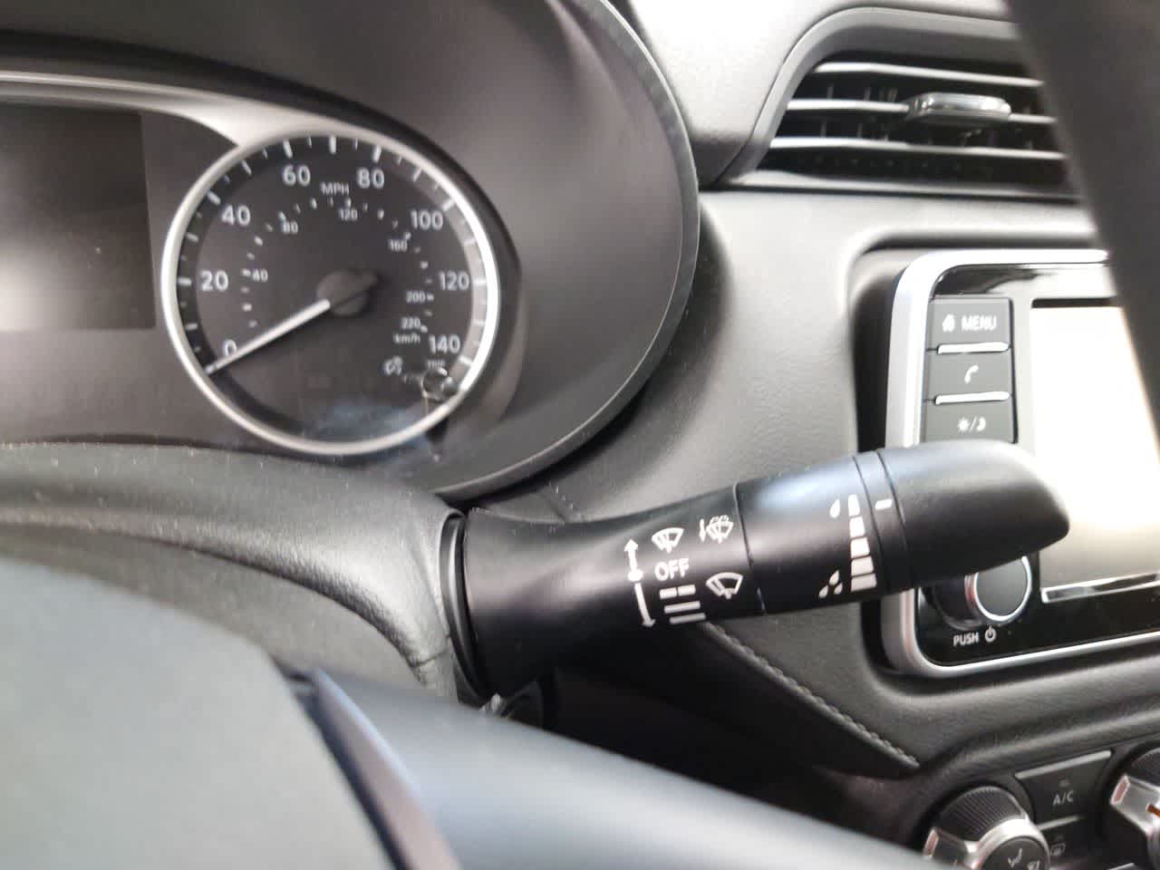 Vehicle image 19 of 40