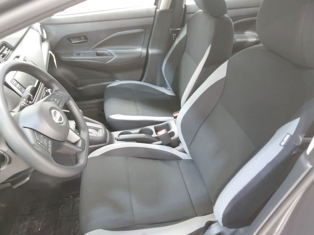 Vehicle image 14 of 40