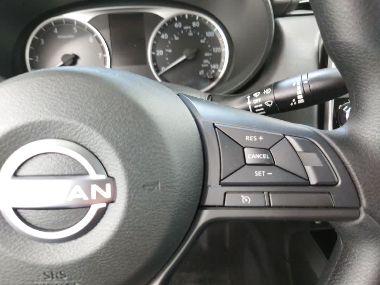 Vehicle image 21 of 40