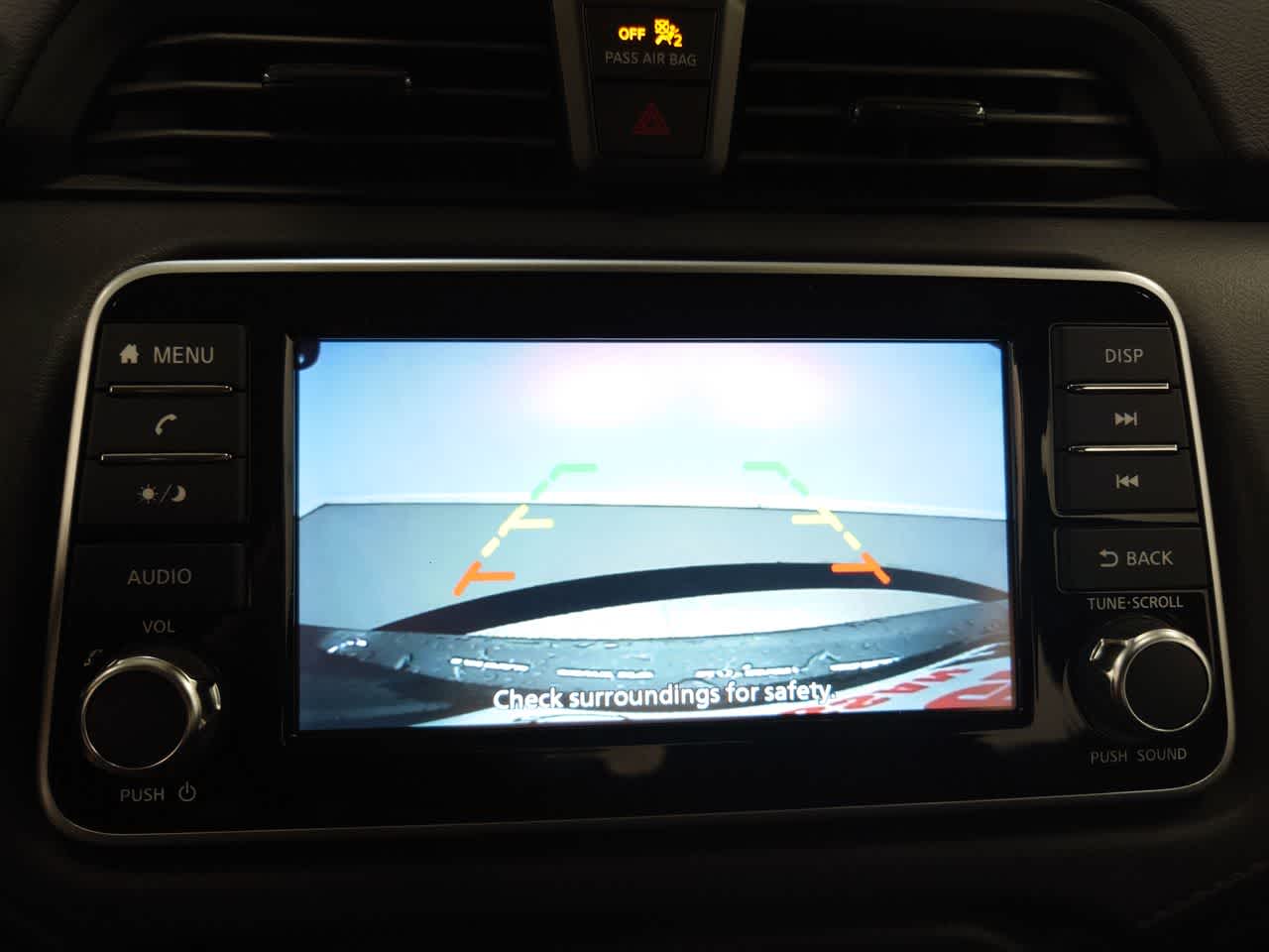 Vehicle image 25 of 40