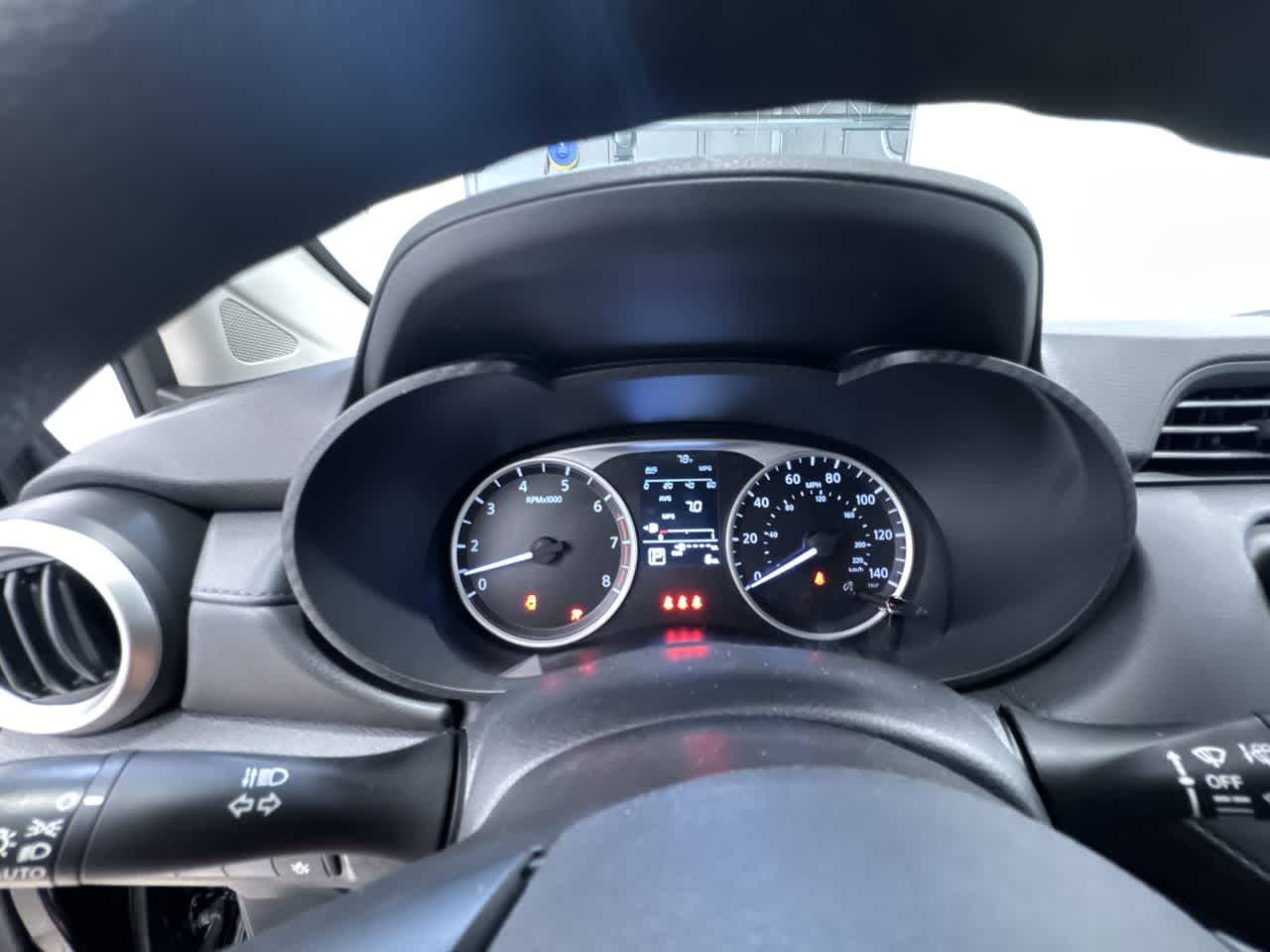 Vehicle image 21 of 40