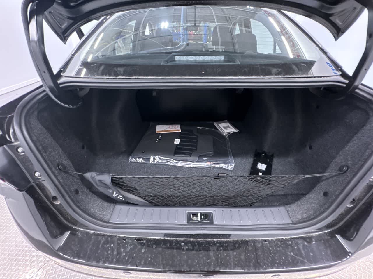 Vehicle image 10 of 40