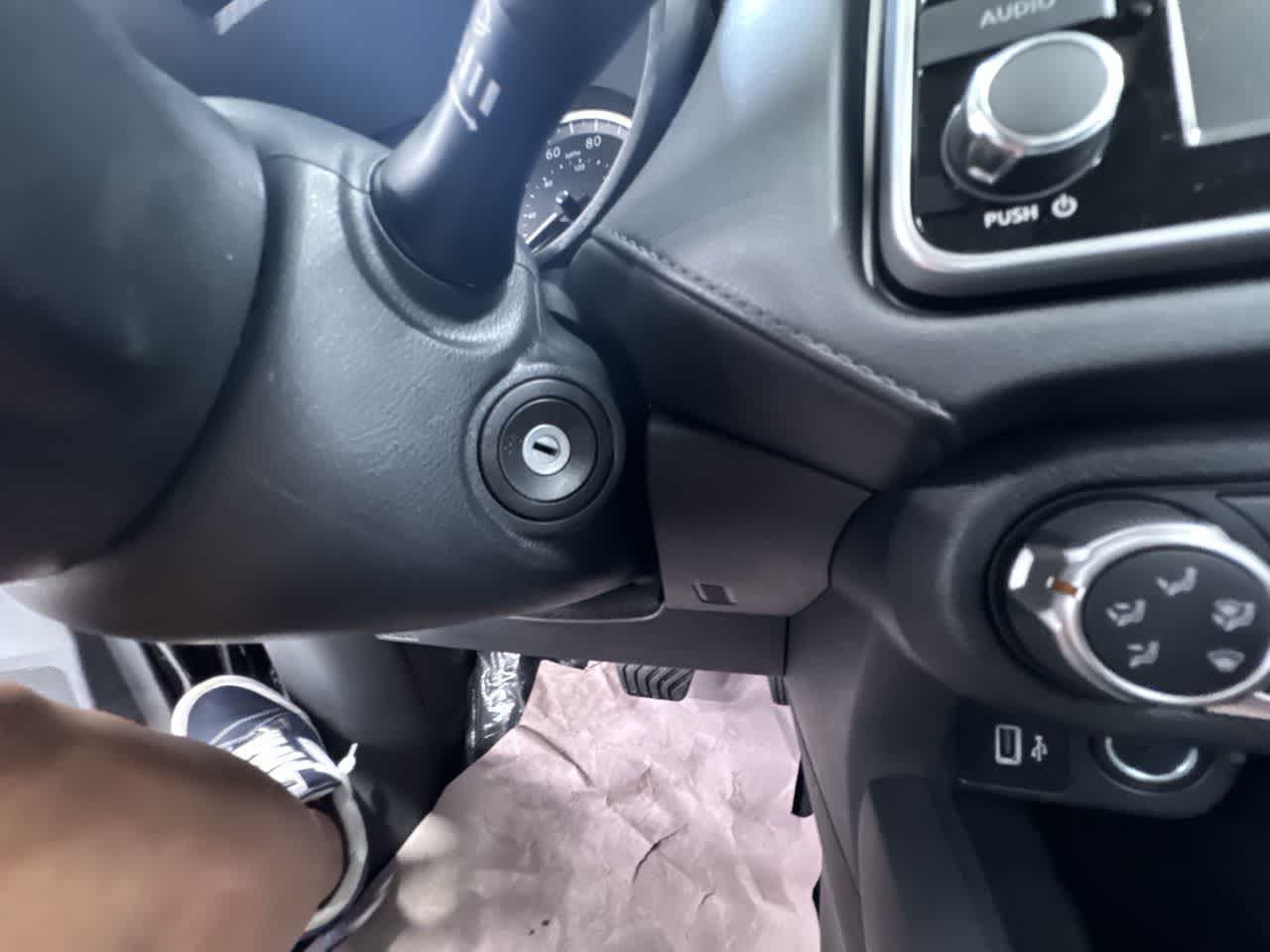 Vehicle image 26 of 40