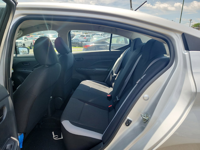 2025 Nissan Versa S Image 7 of 18