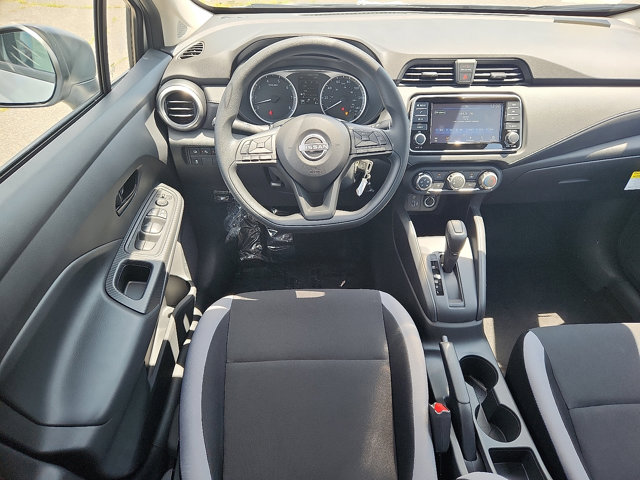 2025 Nissan Versa S Image 8 of 18