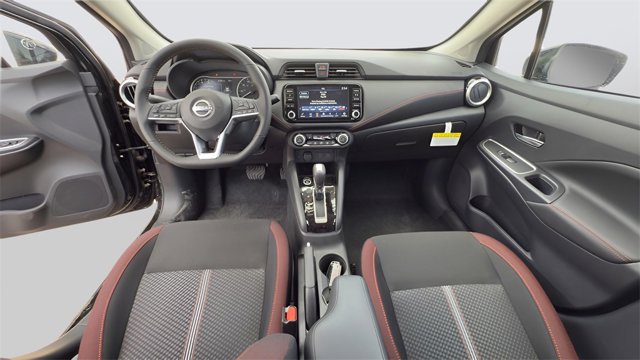 Vehicle image 17 of 18