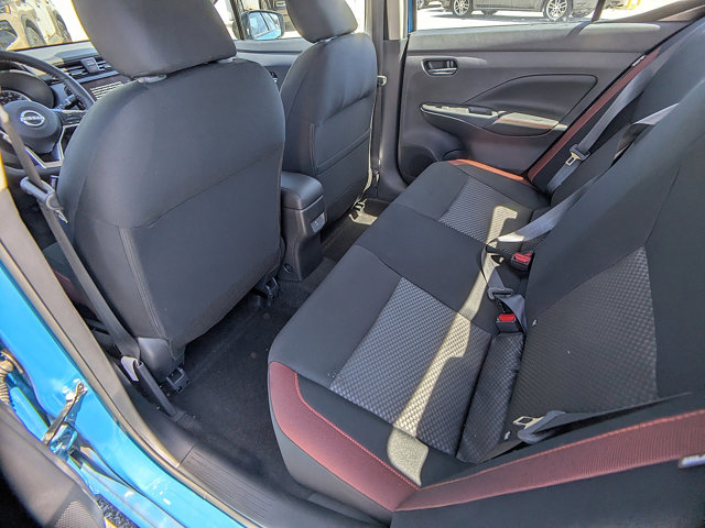 Vehicle image 10 of 27