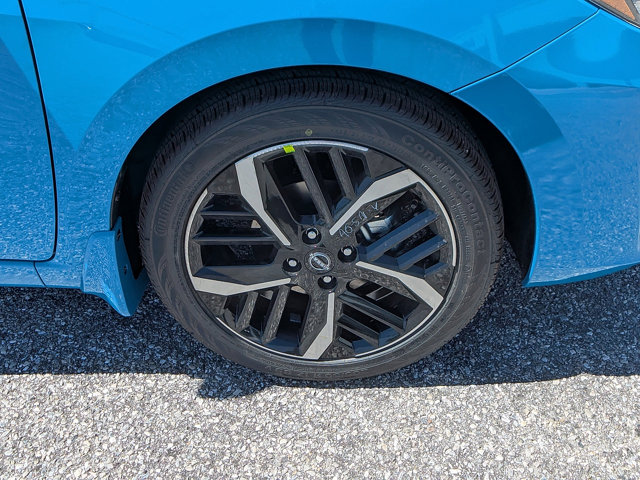 Vehicle image 8 of 27